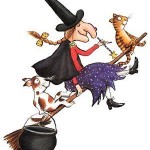 NEHMT PLATZ AUF DEM HEXENBESEN! – KINDERTHEATER GASTIERT MIT DEM STÜCK „FÜR HUND UND KATZ IST AUCH NOCH PLATZ“ IN DER STADTHALLE EISLINGEN