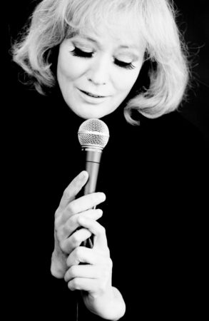 SO ODER SO IST DAS LEBEN - Hildegard Knef von und mit Gilla Cremer Regie Hartmut Uhlemann Klavier Gerd Bellmann Copyright by Arno Declair Stresemannstr.11 D-22769 Hamburg Konto 600065 208 Blz 20010020  Postbank Hamburg  Verffentlichung honorarpflichtig! Umsatzsteuersatz 7% Steuernummer 22/134/00463  (neu ab 1.10.2005) USt-ID Nr. DE118970763 FA Hamburg Hansa